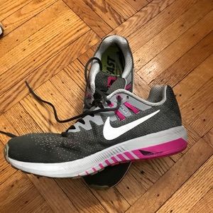 Nike Air Zoom Structure 20 (Women’s Size 10.5)